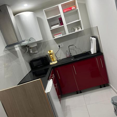 Appartement Calme Dans Villa Individuelle Bagnols-sur-Ceze Ngoại thất bức ảnh