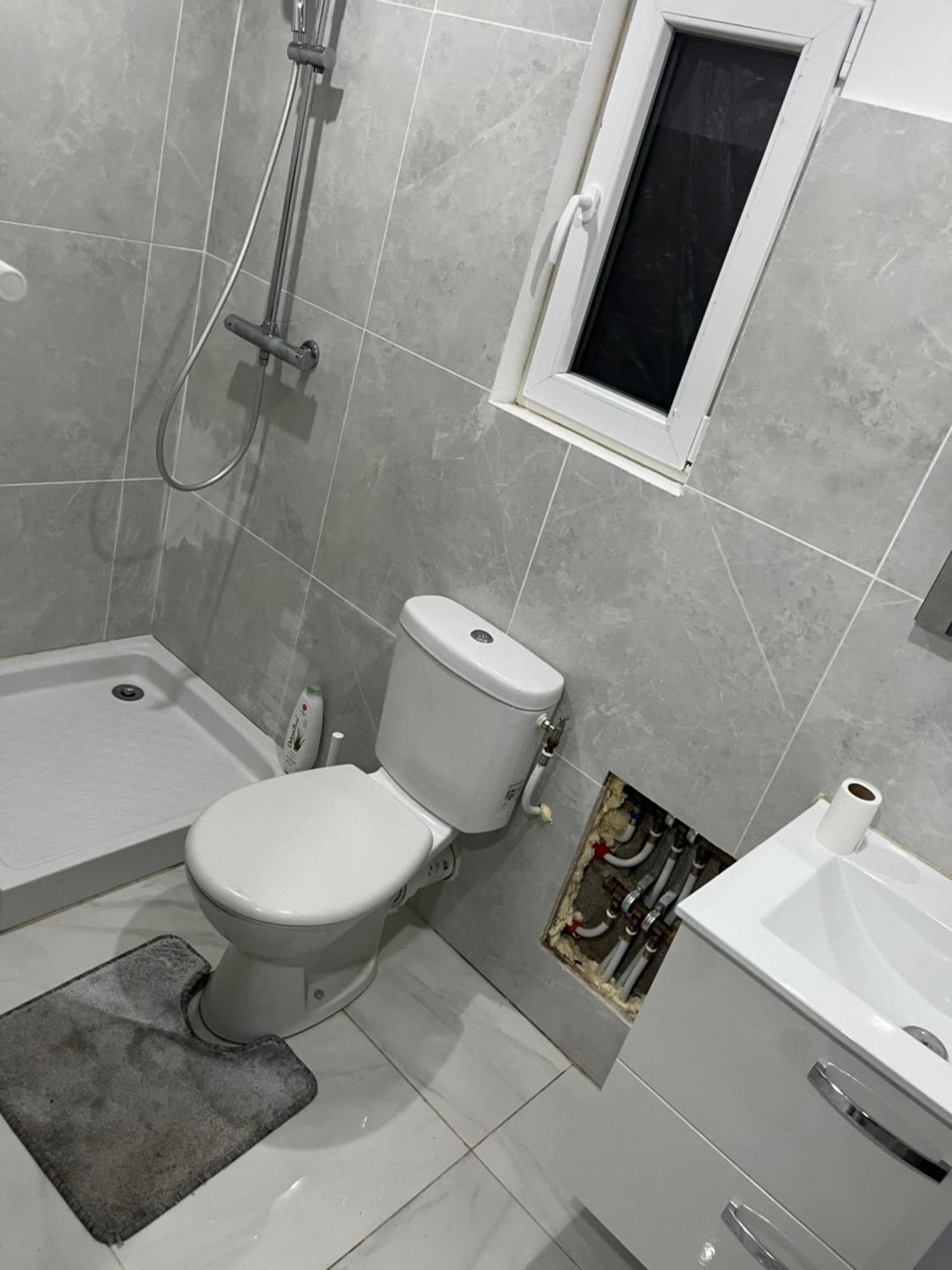 Appartement Calme Dans Villa Individuelle Bagnols-sur-Ceze Ngoại thất bức ảnh